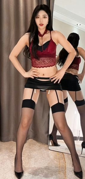 抖音|圈圈吖 大美女抖臀露底 高价私订热舞 2V/1.66G