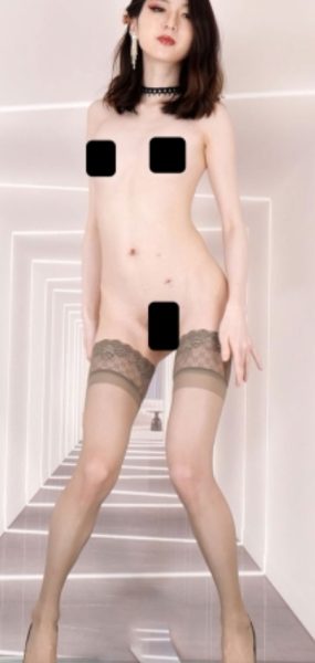 【映秀】万万 定制第1期流出版 13V4K